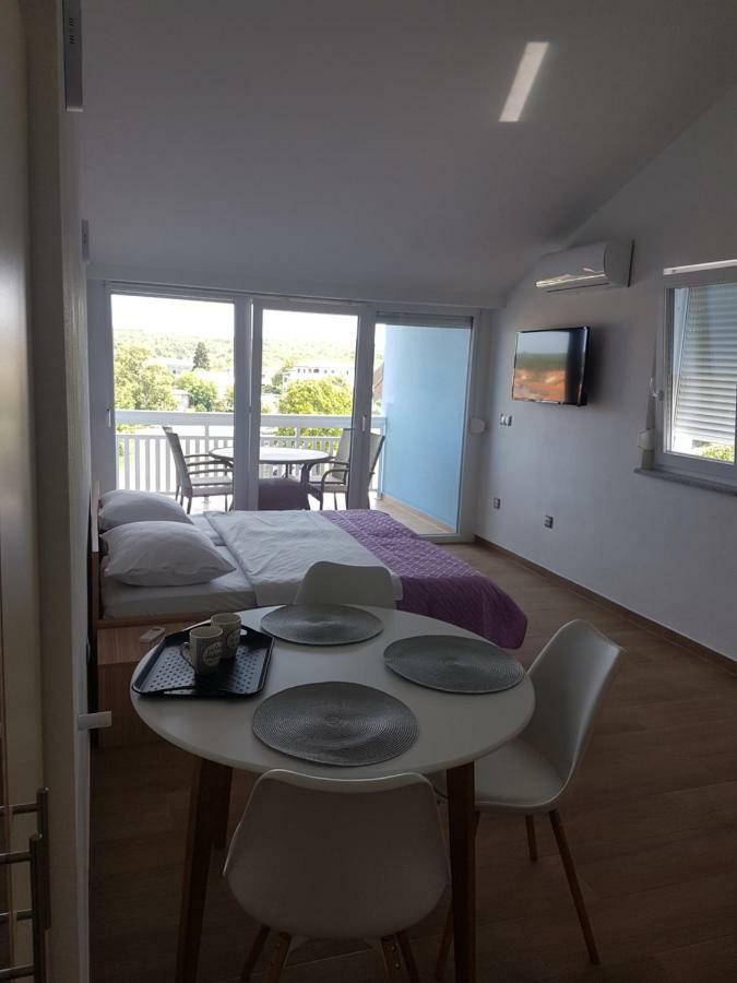 Apartmani Ivkovic Funtana Exterior photo